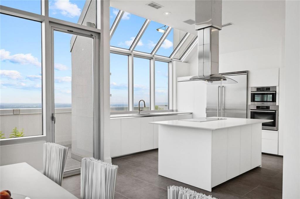 2828 Peachtree Rd #P 3300 Atlanta, GA 30305