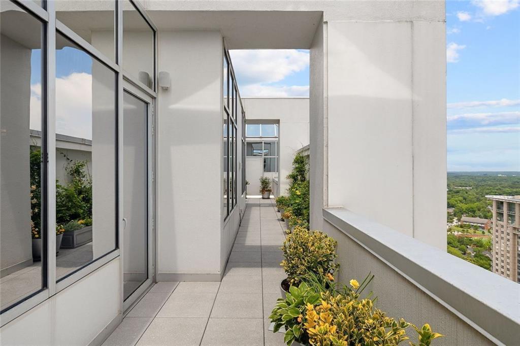 2828 Peachtree Rd #P 3300 Atlanta, GA 30305