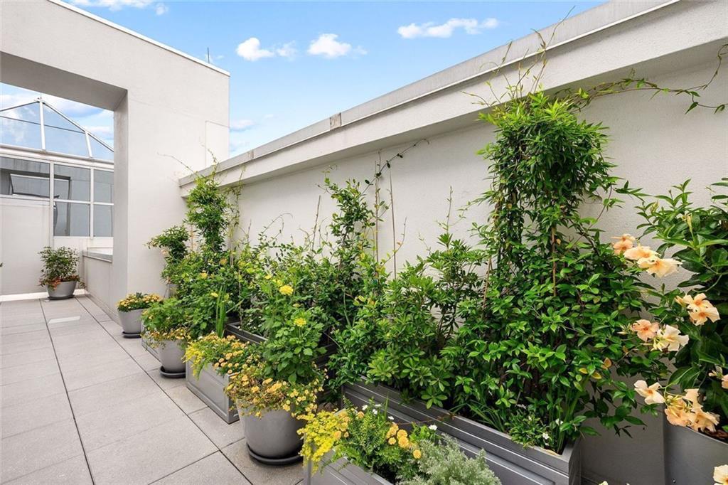 2828 Peachtree Rd #P 3300 Atlanta, GA 30305