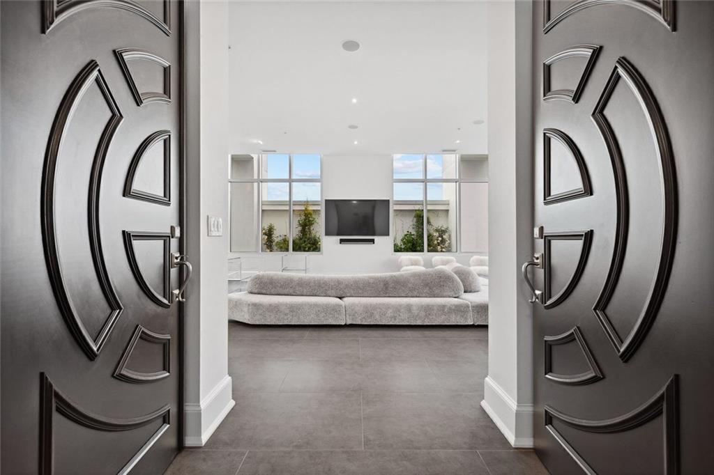 2828 Peachtree Rd #P 3300 Atlanta, GA 30305