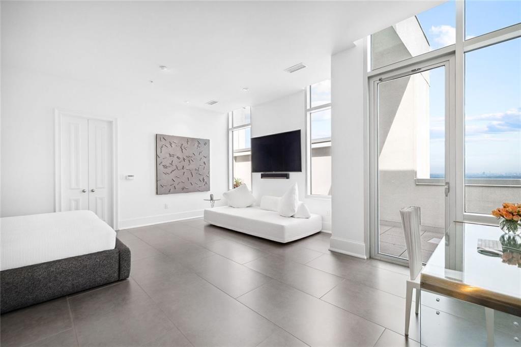 2828 Peachtree Rd #P 3300 Atlanta, GA 30305