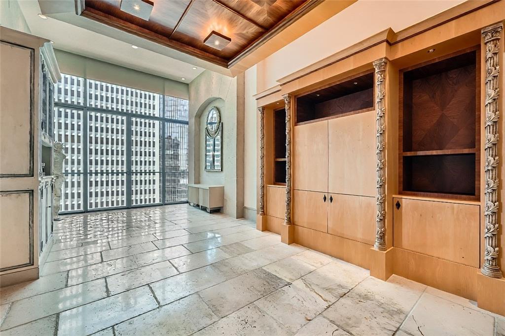 147 15th St #16C Atlanta, GA 30309