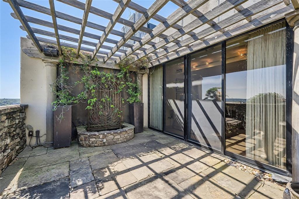 147 15th St #16C Atlanta, GA 30309