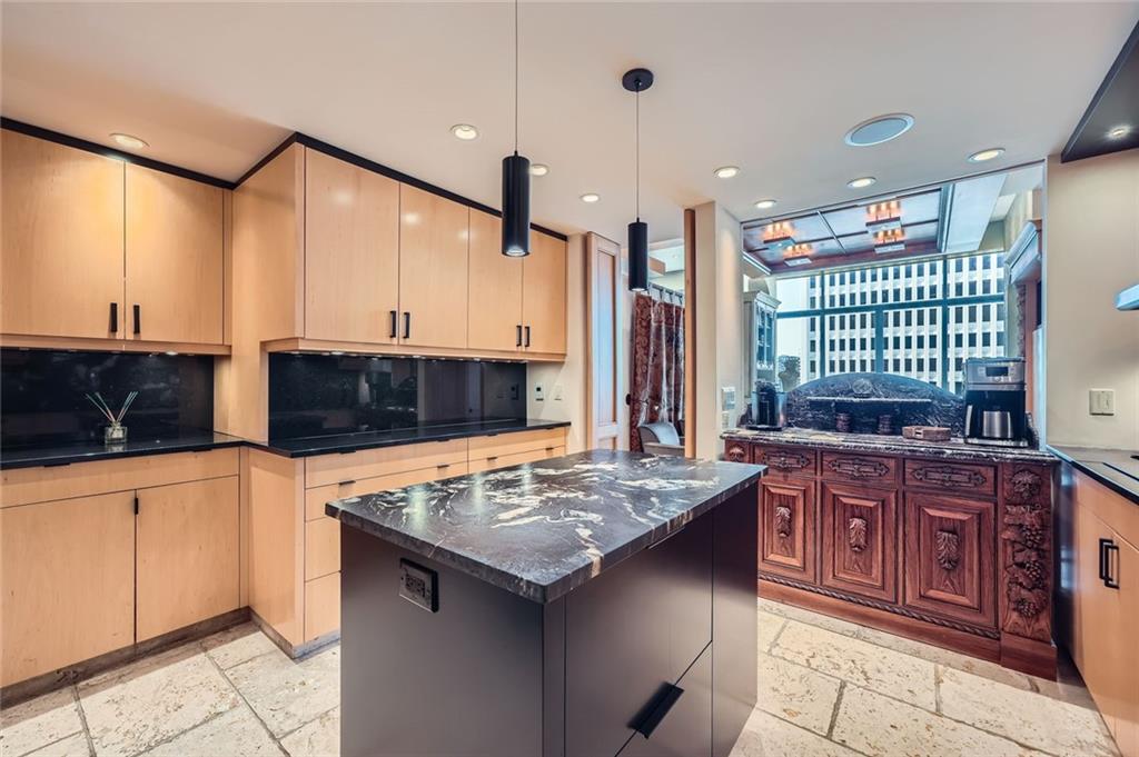 147 15th St #16C Atlanta, GA 30309