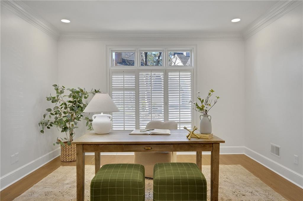 52 Paces West Dr Atlanta, GA 30327