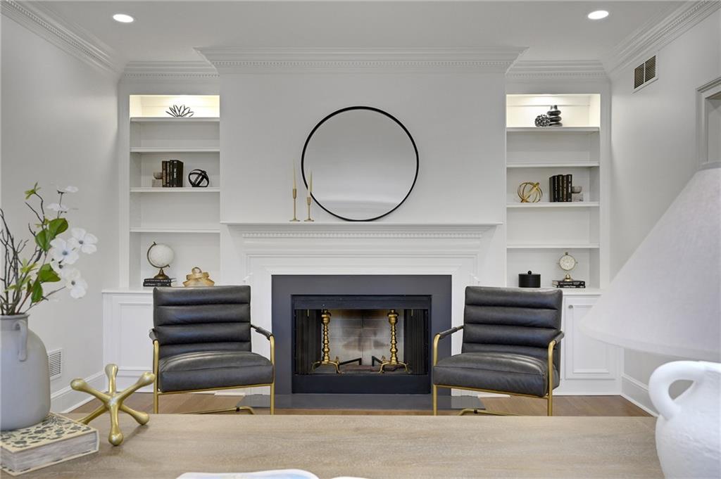 52 Paces West Dr Atlanta, GA 30327