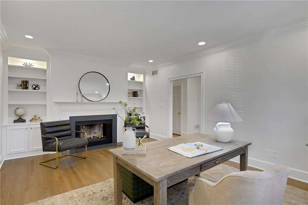 52 Paces West Dr Atlanta, GA 30327