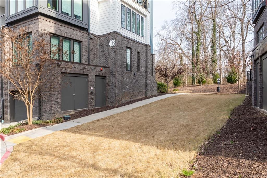 1050 Stacks Ave #1505 Atlanta, GA 30315