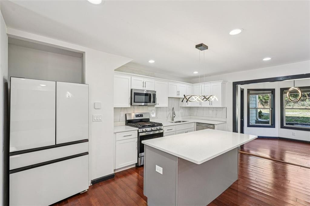 1689 DERRY Ave Atlanta, GA 30310