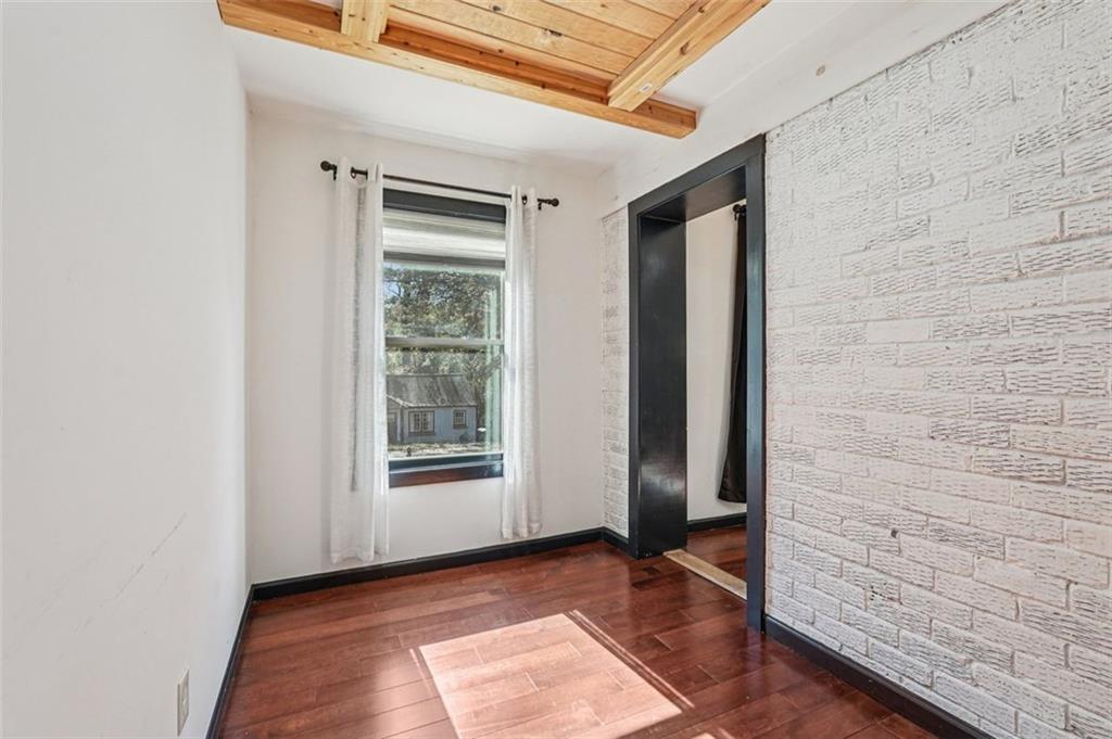 1689 DERRY Ave Atlanta, GA 30310