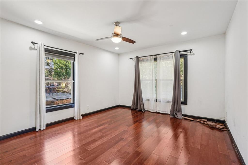 1689 DERRY Ave Atlanta, GA 30310