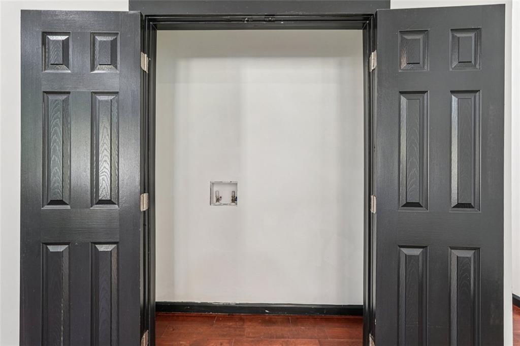 1689 DERRY Ave Atlanta, GA 30310