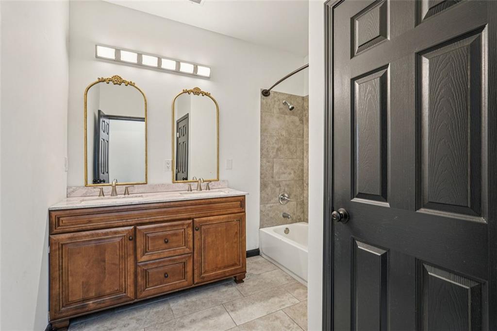 1689 DERRY Ave Atlanta, GA 30310