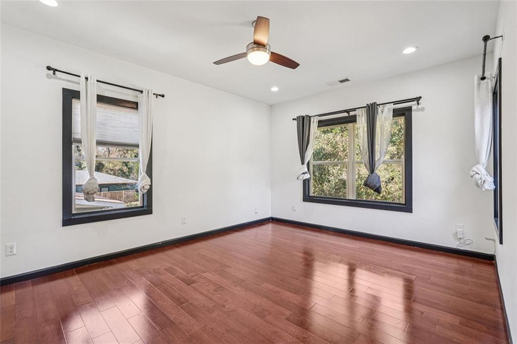 1689 DERRY Ave Atlanta, GA 30310