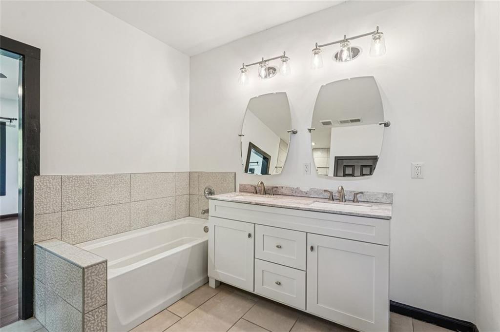 1689 DERRY Ave Atlanta, GA 30310