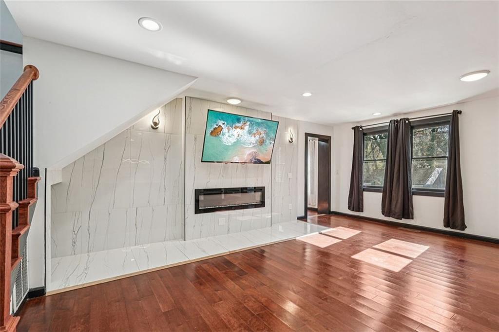 1689 DERRY Ave Atlanta, GA 30310