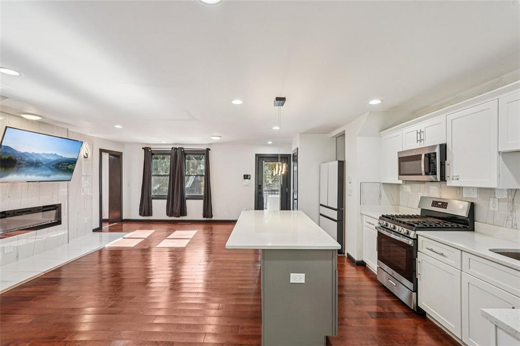 1689 DERRY Ave Atlanta, GA 30310