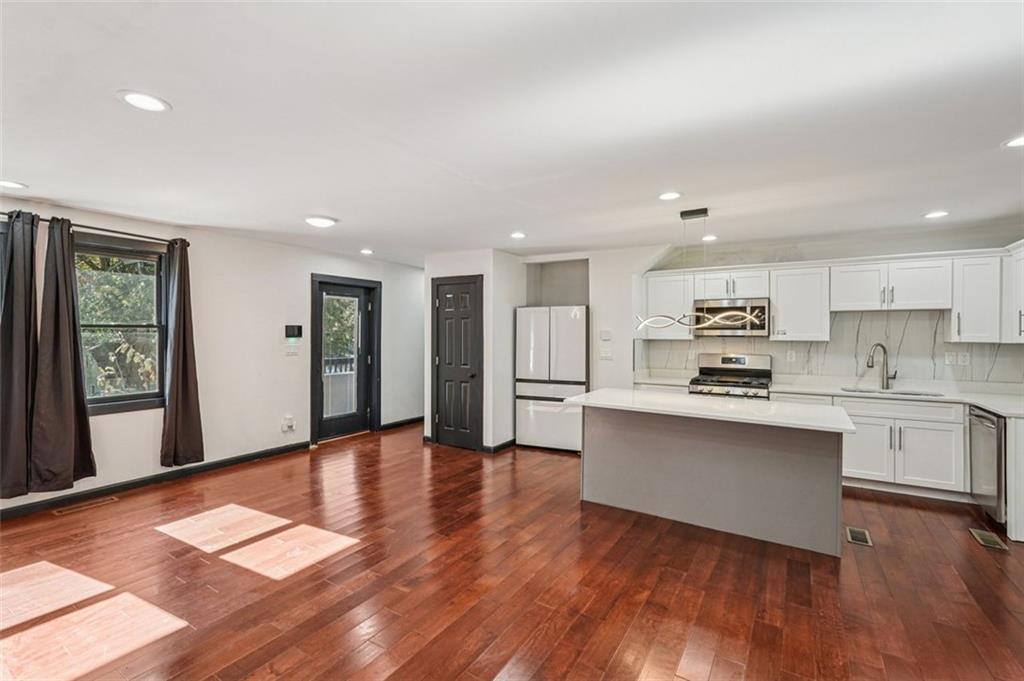 1689 DERRY Ave Atlanta, GA 30310