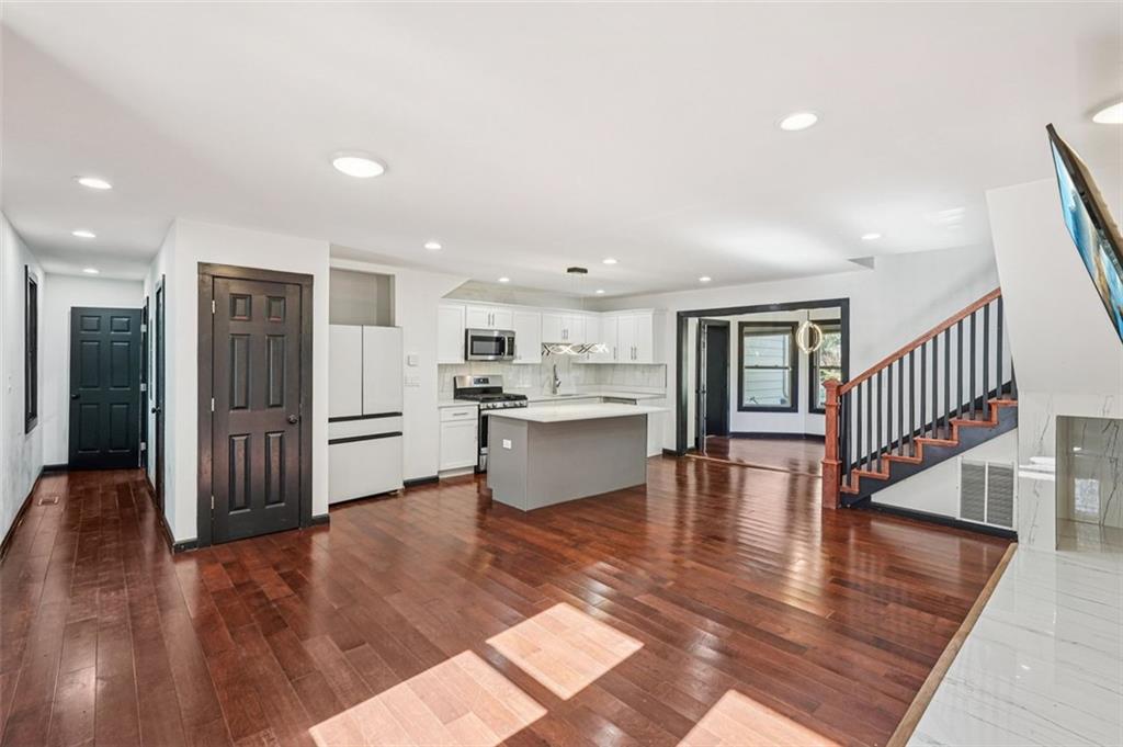 1689 DERRY Ave Atlanta, GA 30310