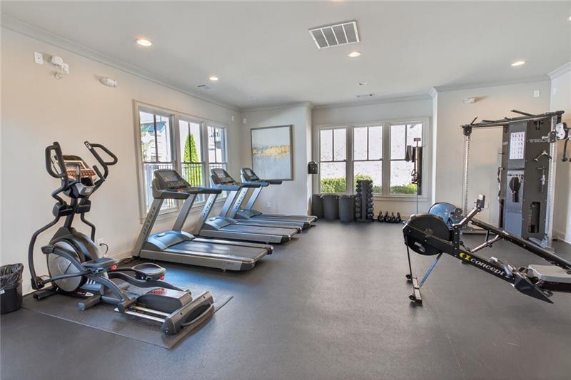 1956 Skyfall Cir Atlanta, GA 30319