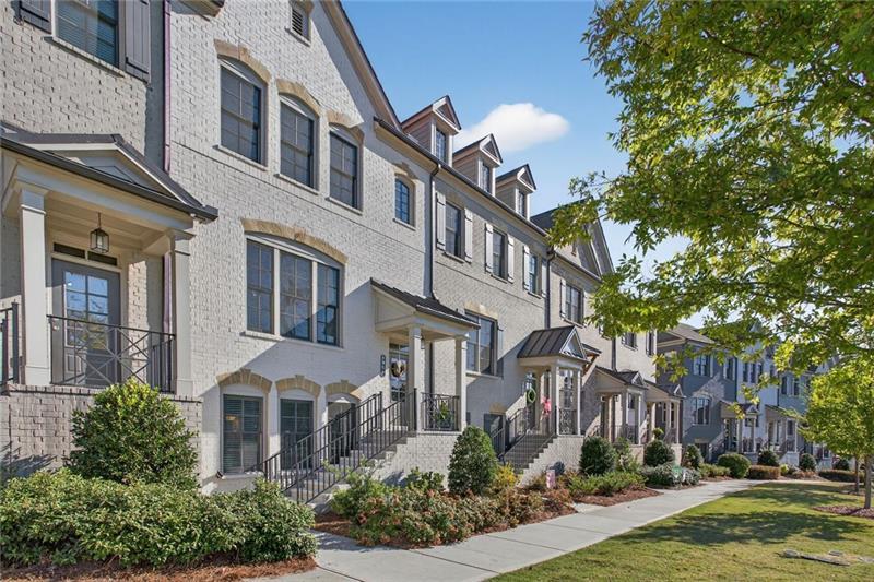 1956 Skyfall Cir Atlanta, GA 30319