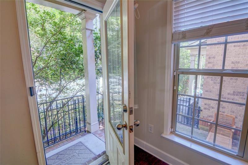 1660 Woodbridge Ln Atlanta, GA 30329