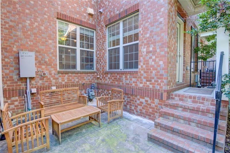 1660 Woodbridge Ln Atlanta, GA 30329