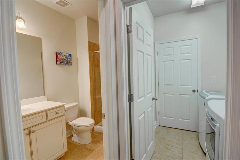 1660 Woodbridge Ln Atlanta, GA 30329