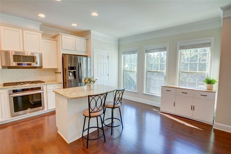 1660 Woodbridge Ln Atlanta, GA 30329