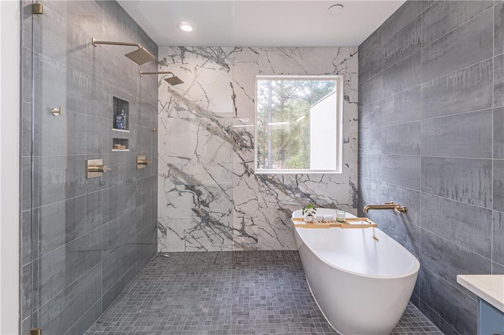 1602 Rivergreen Ct #19 Atlanta, GA 30339