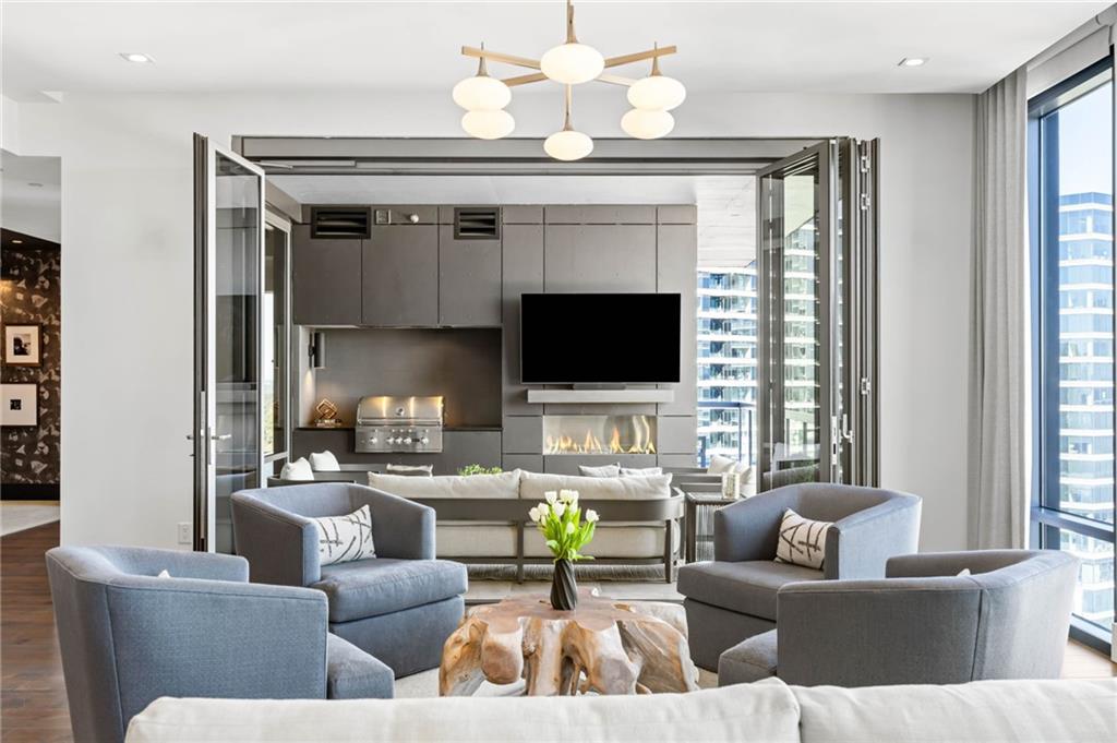 3107 Peachtree Rd #1402 Atlanta, GA 30305