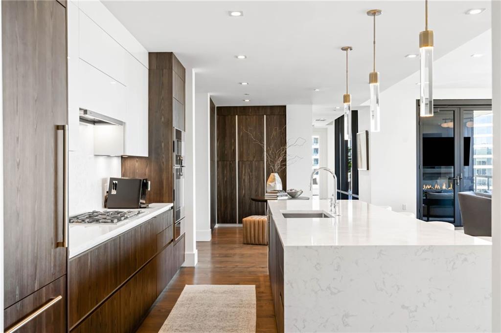 3107 Peachtree Rd #1402 Atlanta, GA 30305