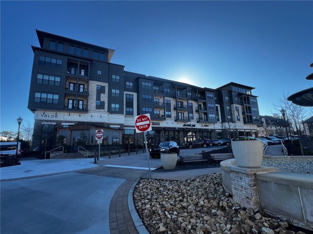 6580 Aria Vlg Dr Sandy Springs, GA 30328