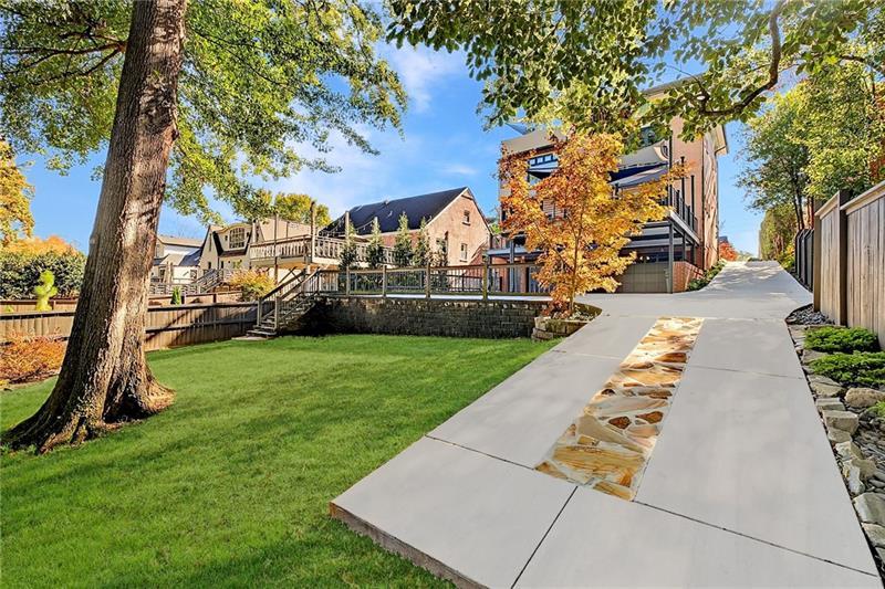 1216 E Rock Spgs Rd Atlanta, GA 30306