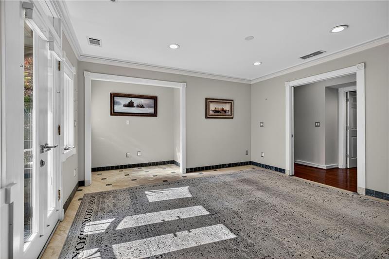 1216 E Rock Spgs Rd Atlanta, GA 30306