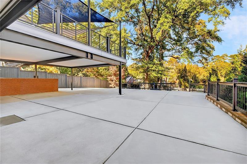 1216 E Rock Spgs Rd Atlanta, GA 30306