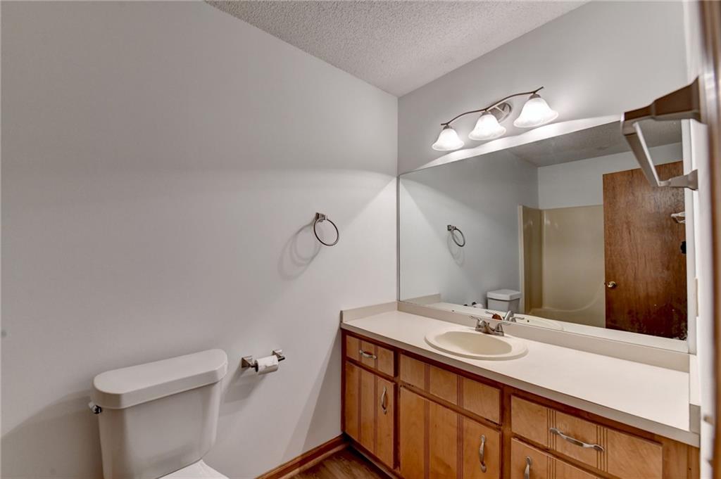 214 Vly Brk Dr Woodstock, GA 30188