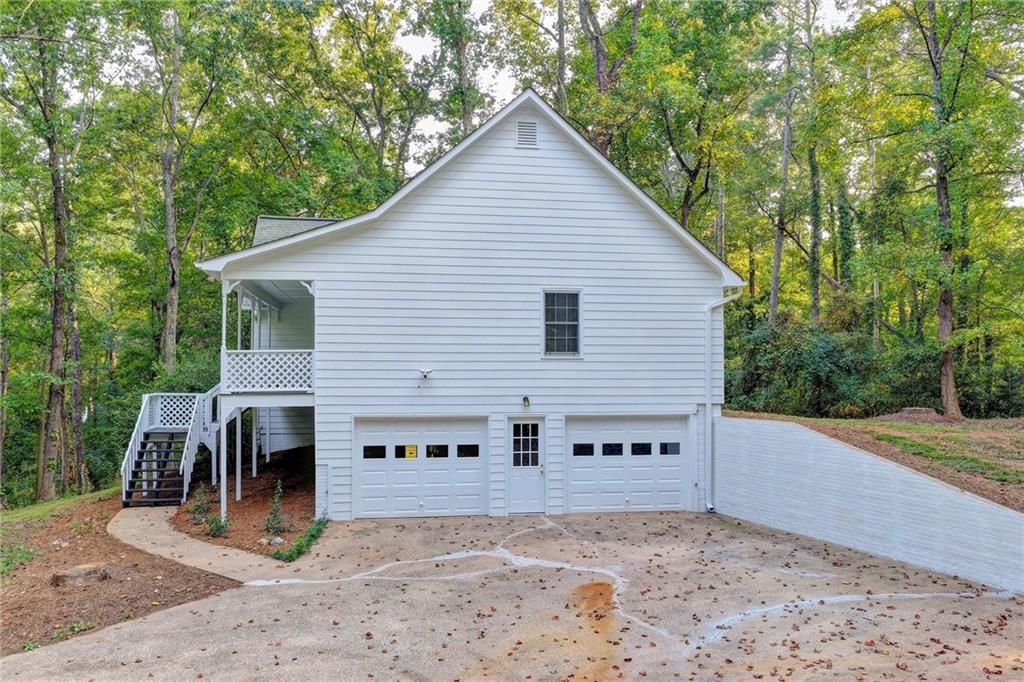 214 Vly Brk Dr Woodstock, GA 30188