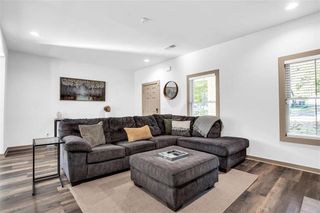 128 Nathan Rd Atlanta, GA 30331