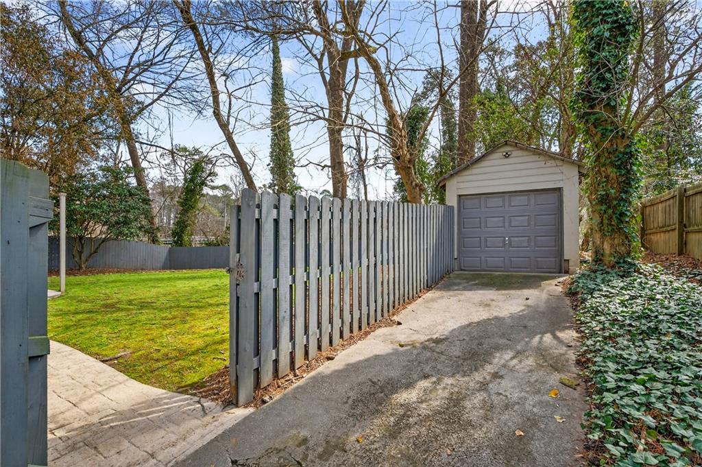 1499 Kay Ln Atlanta, GA 30306