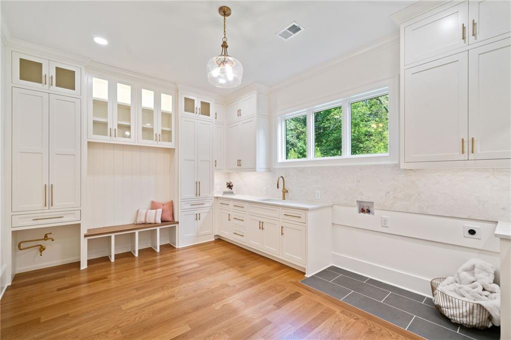 115 Baxley Ln Alpharetta, GA 30004 115 Baxley Ln Alpharetta, GA 30004