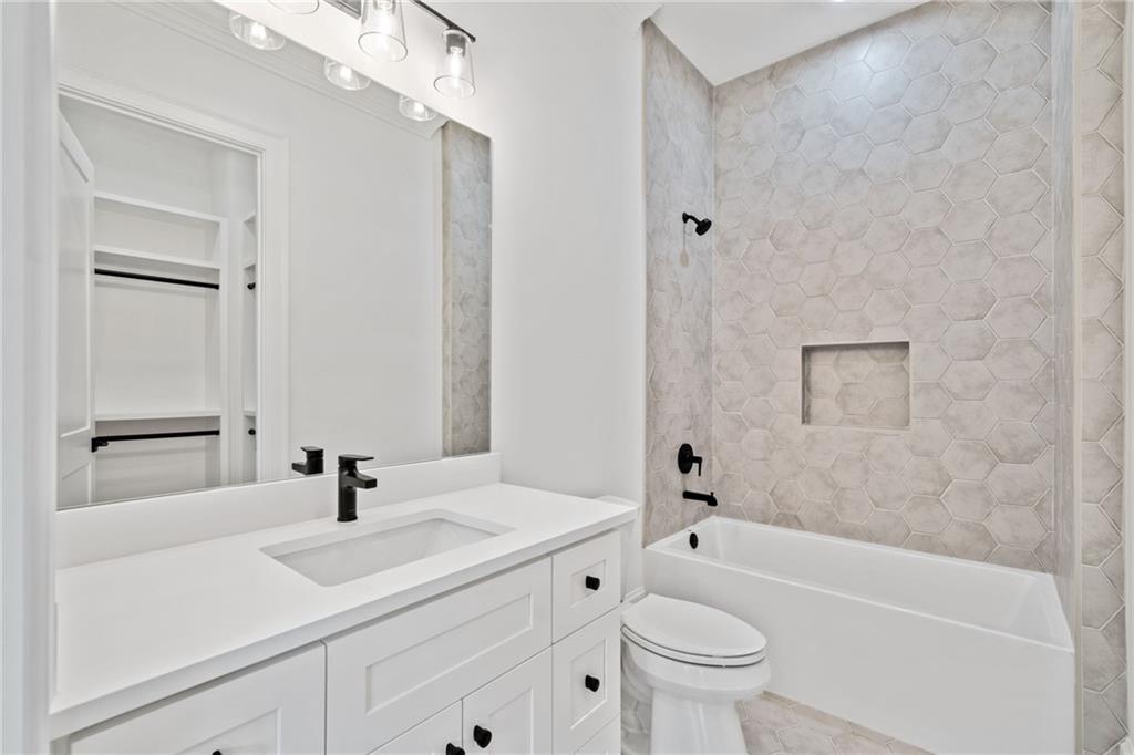 115 Baxley Ln Alpharetta, GA 30004 115 Baxley Ln Alpharetta, GA 30004