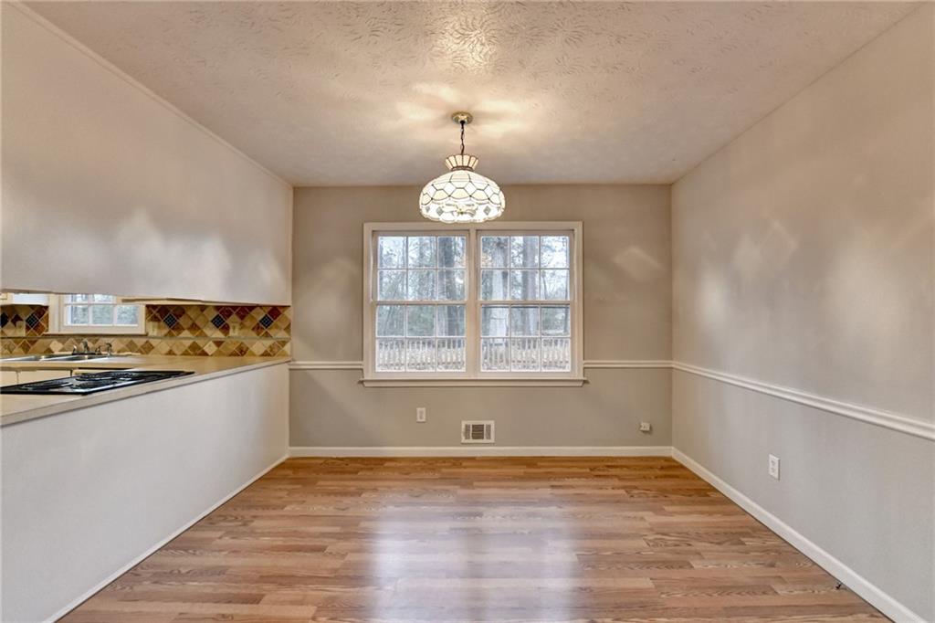 493 Tracy Ct Lawrenceville, GA 30046