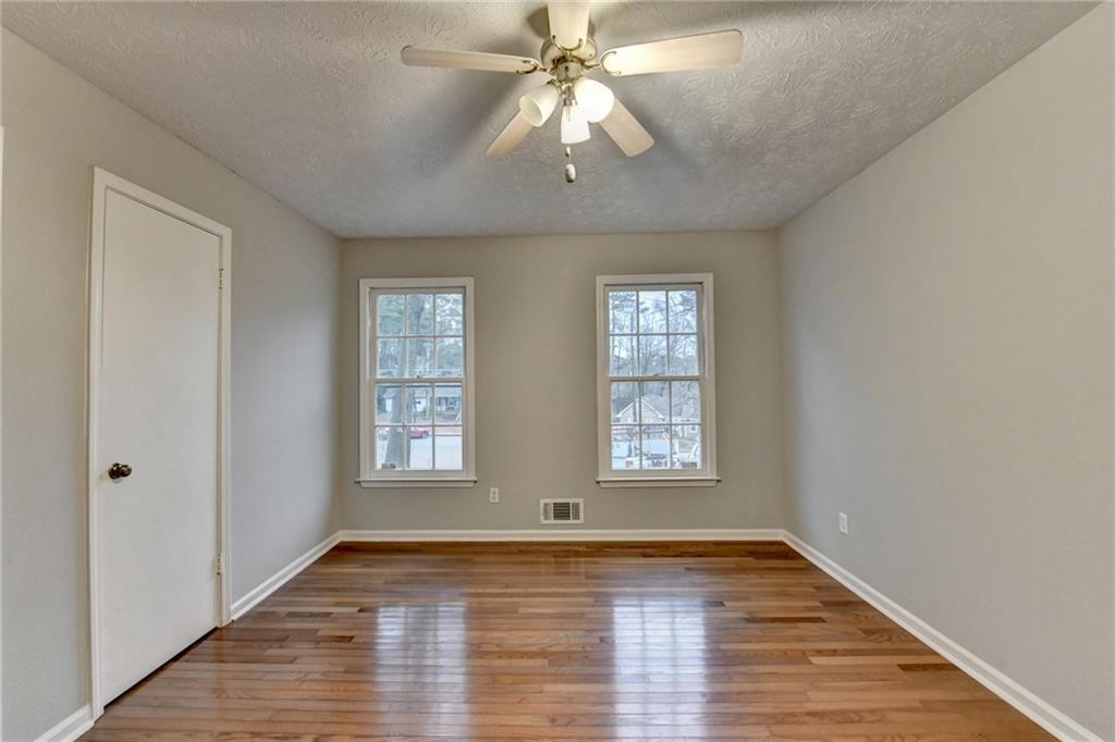 493 Tracy Ct Lawrenceville, GA 30046