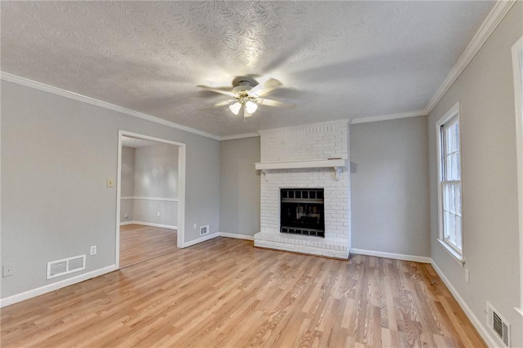 493 Tracy Ct Lawrenceville, GA 30046