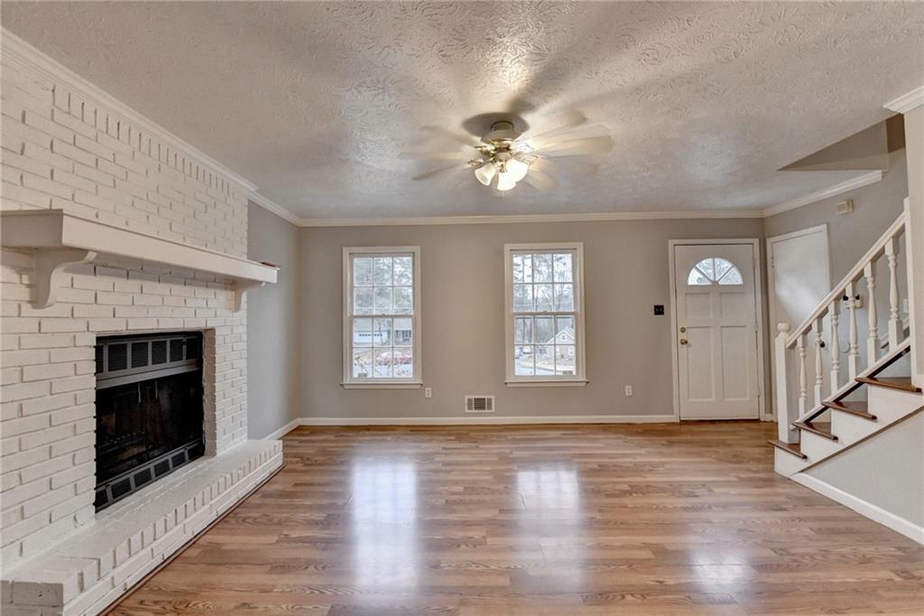 493 Tracy Ct Lawrenceville, GA 30046