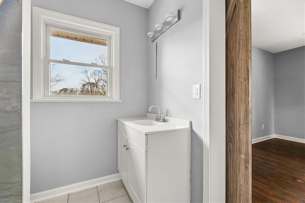 2763 Baker Rdg Dr Atlanta, GA 30318