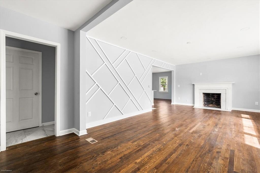 2763 Baker Rdg Dr Atlanta, GA 30318