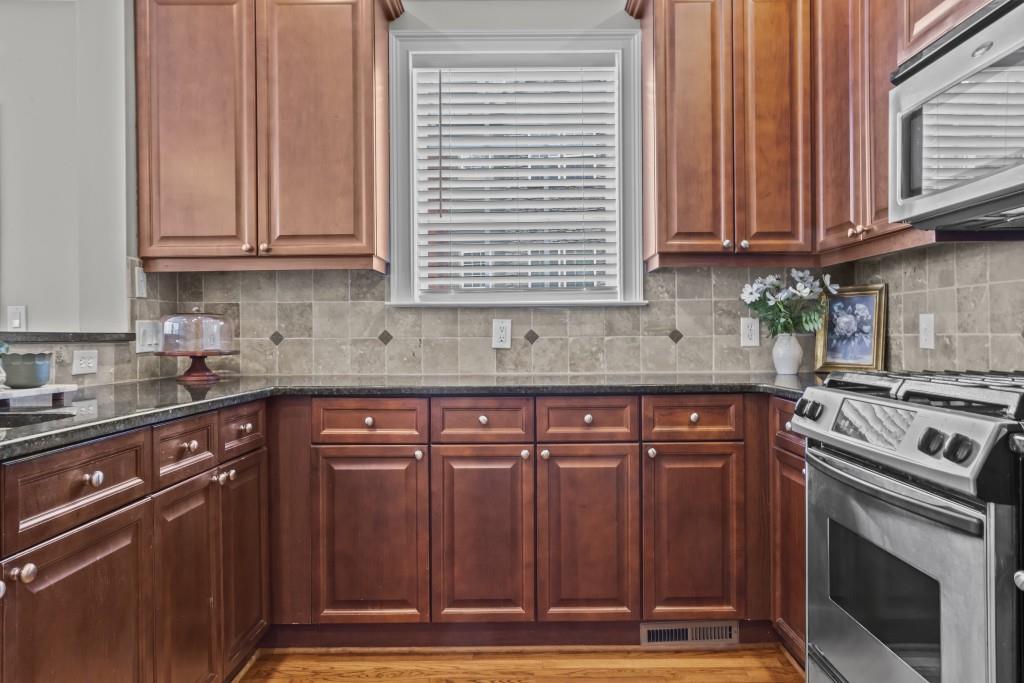 3724 Ashford Crk Ln Brookhaven, GA 30319