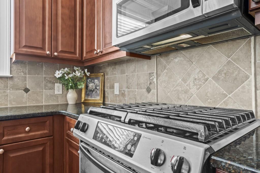 3724 Ashford Crk Ln Brookhaven, GA 30319